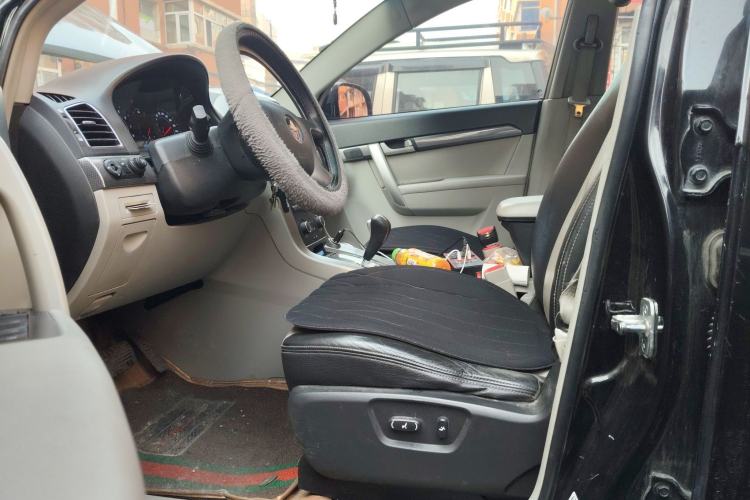 Used Chevrolet Captiva 2012 2.4L 4x4 Luxury Edition 5 Seats
