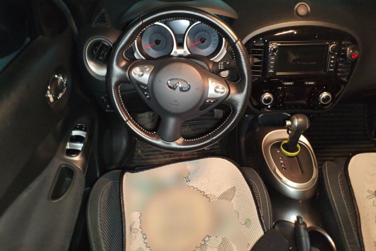 Used Infiniti ESQ 2014 1.6L Spontaneous Edition