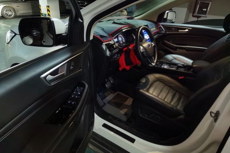 Used Ford Edge 2020 EcoBoost 245 Two-Wheel Drive Titanium 7-Seater Driver Seat