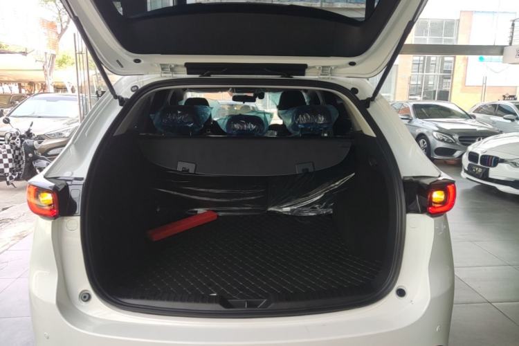 Used Mazda CX-5 2025 2.0L Automatic Two-Wheel Drive Comfort Version Trunk