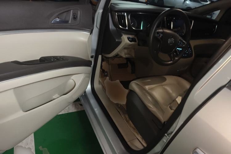 Used Buick GL8 2011 2.4L LT Luxury Business Executive Edition