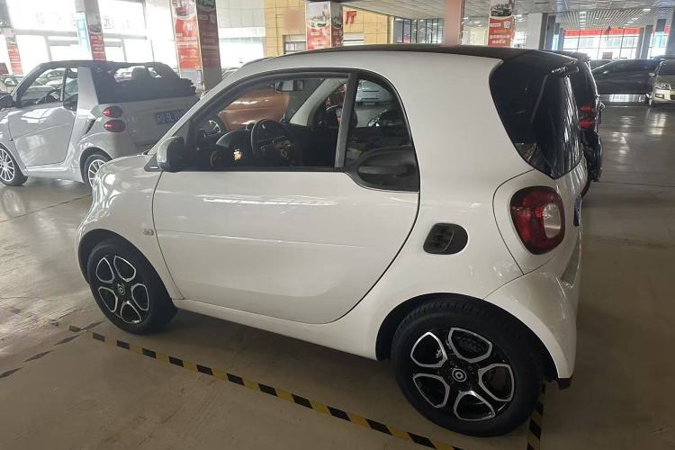 Used smart fortwo 2017 1.0L 52kW New Sound Special Edition China V Emission Standard