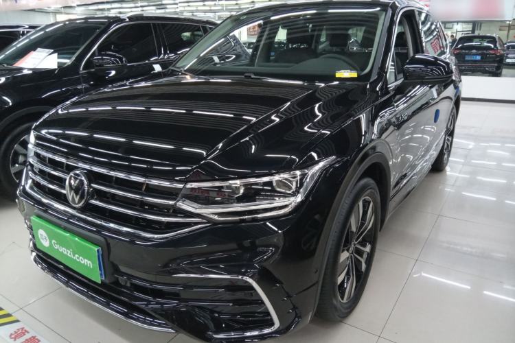 Used Volkswagen Tiguan L 2025 Model Outstanding Version 330TSI Automatic Two-Wheel Drive R-Line Longyao Edition