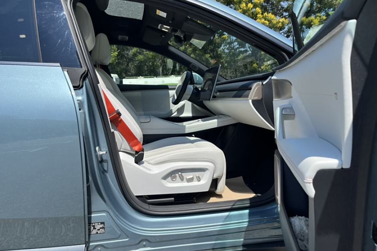 Used ONVO L60 2024 60 kWh Rear-Drive Version
