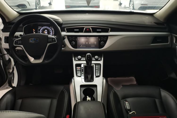 Used Geely Auto Emgrand X7 Sport 2016 1.8TD Automatic Smart Connectivity Version Center Console