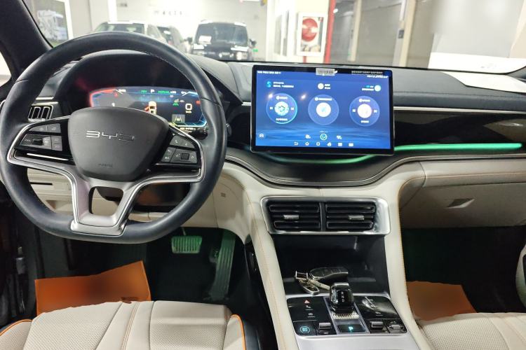 Used BYD Song PLUS New Energy 2024 HONOR Edition DM-i 150km Flagship PLUS Center Console