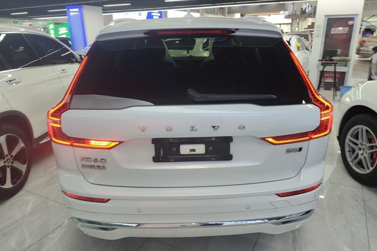 Used Volvo XC60 2022 B5 4x4 Smart Luxury Edition