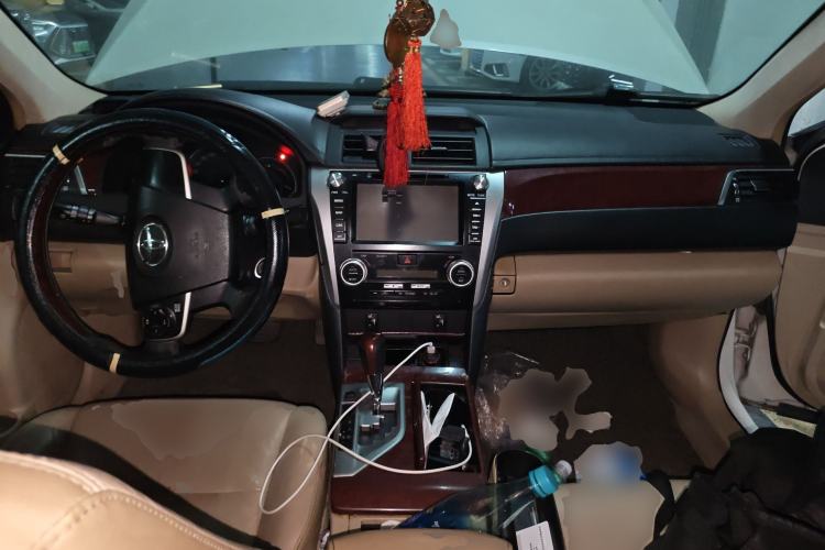 Used Toyota Camry 2013 2.5G Comfort Edition Center Console