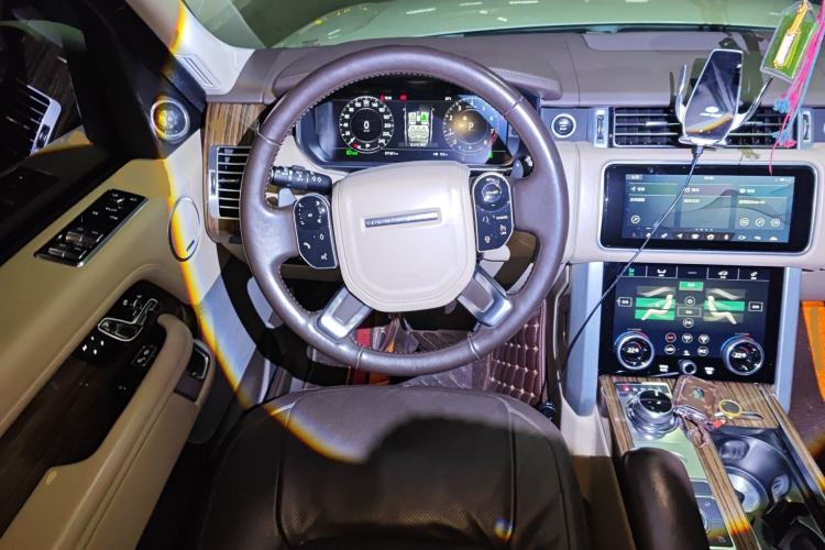 Used Land Rover Range 2018 3.0 SC V6 AB Prestige Extended Edition Steering Wheel