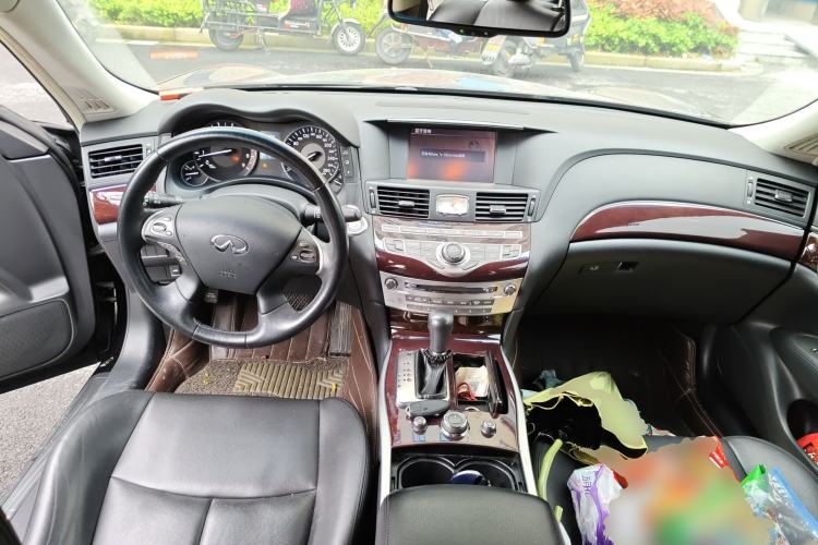 Used Infiniti Q70 2017 Q70L 2.5L Enjoyment Edition Center Console