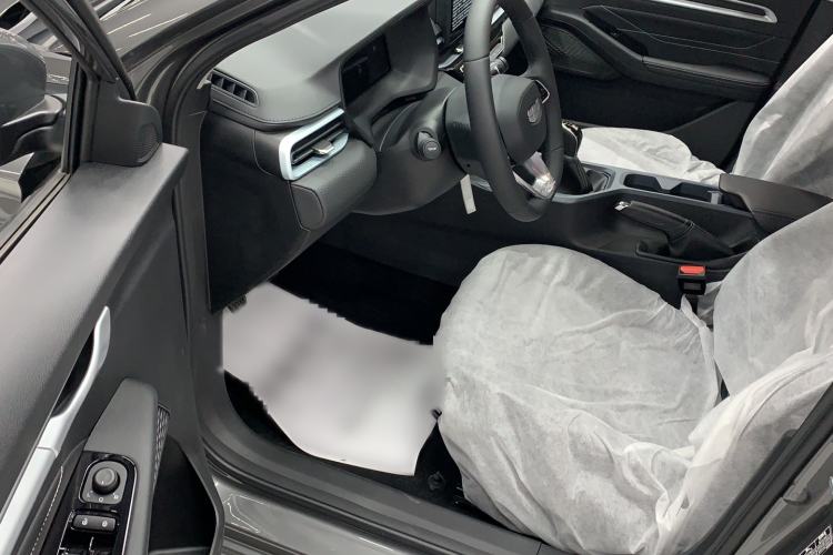 Used Geely Auto Emgrand 2026 Model 4th Generation 4 Millionth Anniversary Edition 1.5L Manual Overdrive Edition
