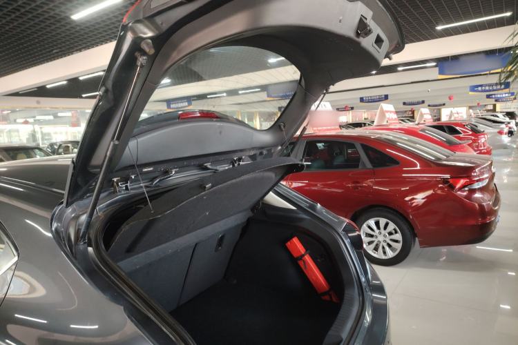 Used Mazda Mazda 3 Axela 2017 Hatchback 1.5L Automatic Comfort Model Emission Standard China V