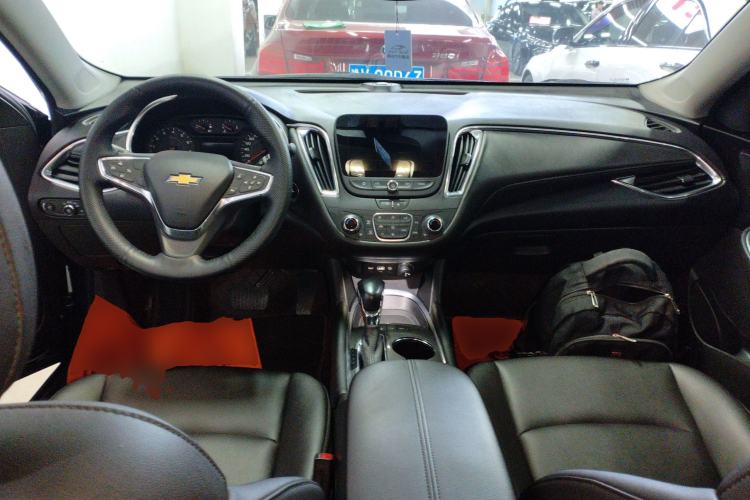 Used Chevrolet Malibu XL 2022 535T Automatic Sport Edition Center Console