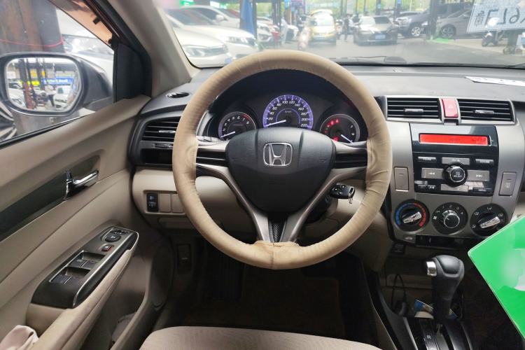 Used Honda City Classic 2014 Style 1.5L Automatic Elite Edition Steering Wheel