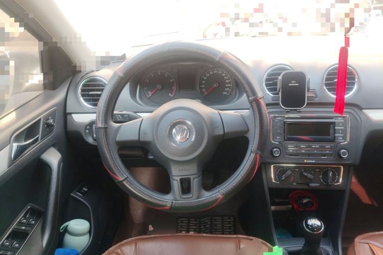 Used Volkswagen Jetta 2015 1.6L Manual Comfort Model
