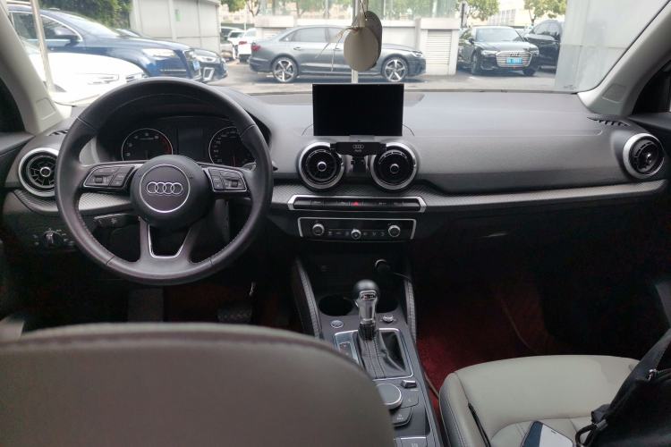 Used Audi Q2L 2022 35 TFSI Fashionable and Elegant Model Center Console