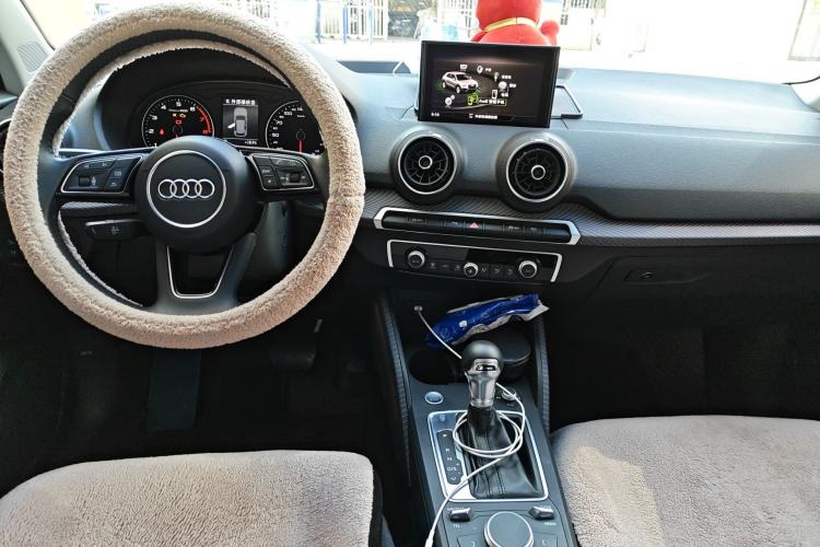 Used Audi Q2L 2020 35 TFSI Fashion Dynamic Model Center Console