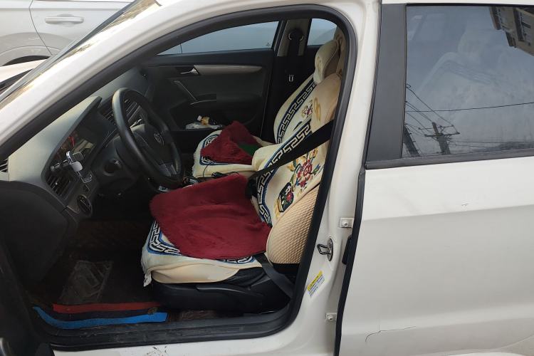 Used Volkswagen Gran Lavida 2013 1.6L Automatic Fashion Model
