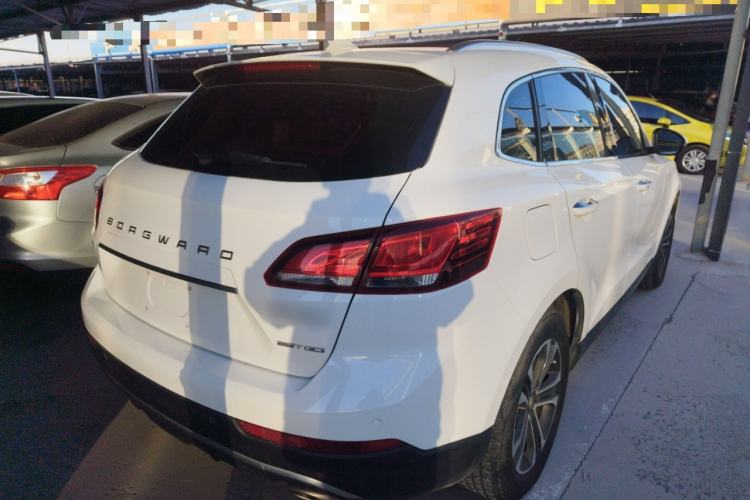 Used BORGWARD BX7 2016 28T Two-Wheel Drive Luxury Version 5 Seats
