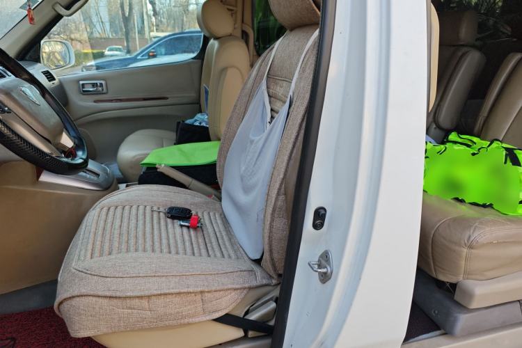 Used Jinbei Grace 2010 2.7L 3rd Generation – Yuling Flagship 2TR
