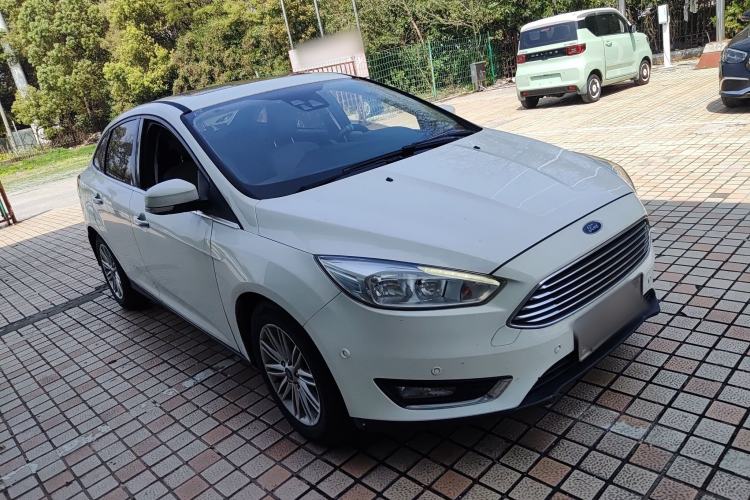 Used Ford Focus 2015 Sedan EcoBoost 180 Automatic Flagship Model

