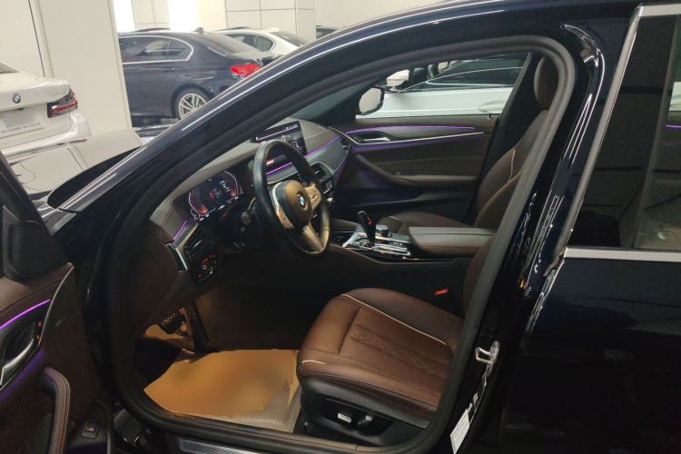 Used BMW 5 Series 2022 Second Facelift 530Li Leading Edition M Sport Package
