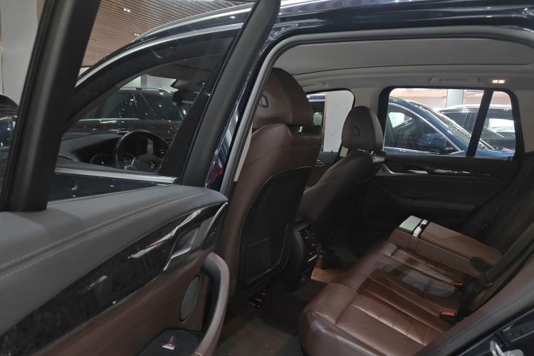 Used BMW X3 2020 xDrive30i Luxury Model with M Sport Package
