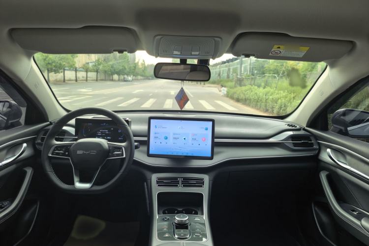 Used BYD Destroyer 05 2023 Champion Edition DM-i 120KM Prestige Model Interior 3