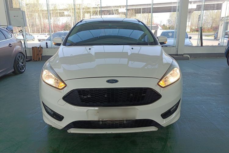 Used Ford Focus 2017 Hatchback 1.6L Automatic Fashion Edition Smart Drive Version
