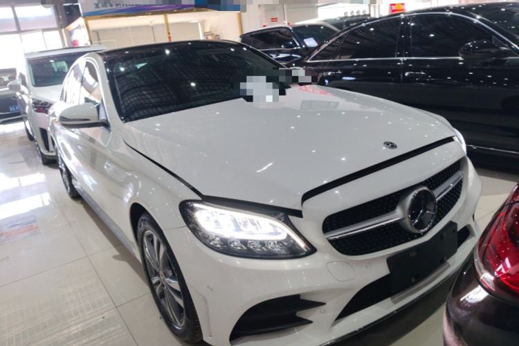 Used Mercedes-Benz C-Class 2021 C 200 L Fashion Edition Sport Version Front Right 45 Deg