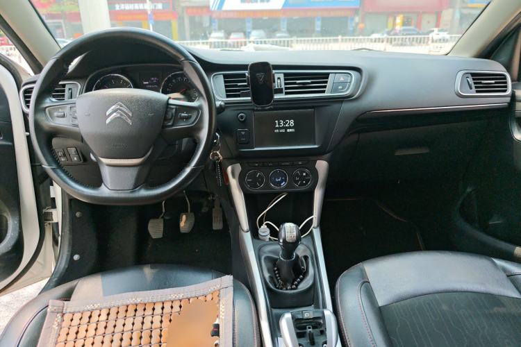 Used Citroen C3-XR 2015 1.6L Manual Pioneer Model Center Console