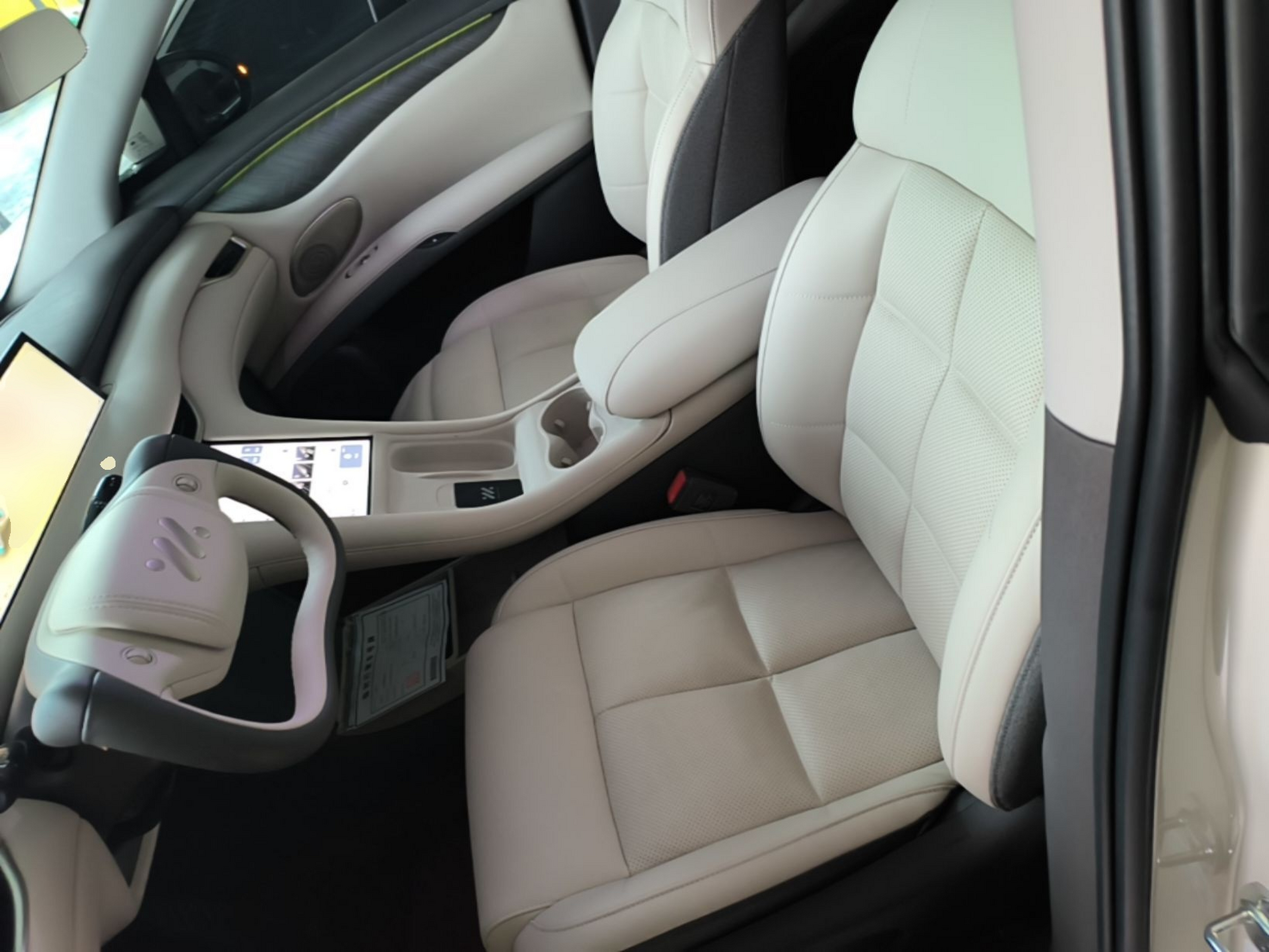Vordere Reihe im Auto
