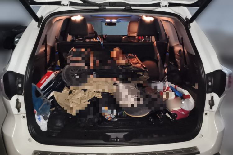 Used Toyota Highlander 2015 2.0T Four-Wheel Drive Luxury Edition 7-Seater Trunk