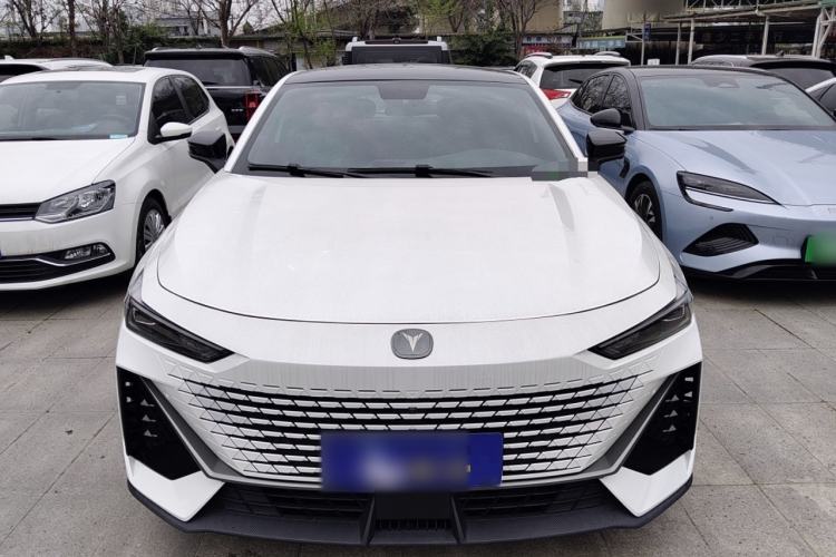 Used CHANGAN UNI-V 2022 1.5T Prestige Version
