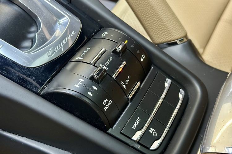 Used Porsche Cayenne 2014 Cayenne Platinum Edition 3.0T
