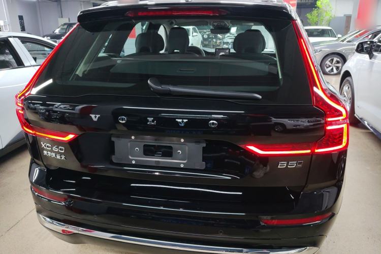 Used Volvo XC60 2026 B5 4x4 Smart Luxury Edition