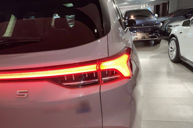 Used SAIC MAXUS Dajia 6 2022 1.3T PLUG-IN Executive Edition
