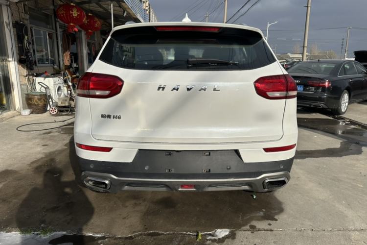 Used Haval H6 2017 Red-Label 1.3T Automatic Two-Wheel Drive ZhiShang Model
