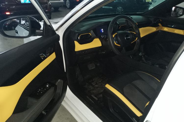 Used Dongfeng Aeolus Yixuan 2023 Mach Edition 1.5T Automatic Pursuit Rider Version
