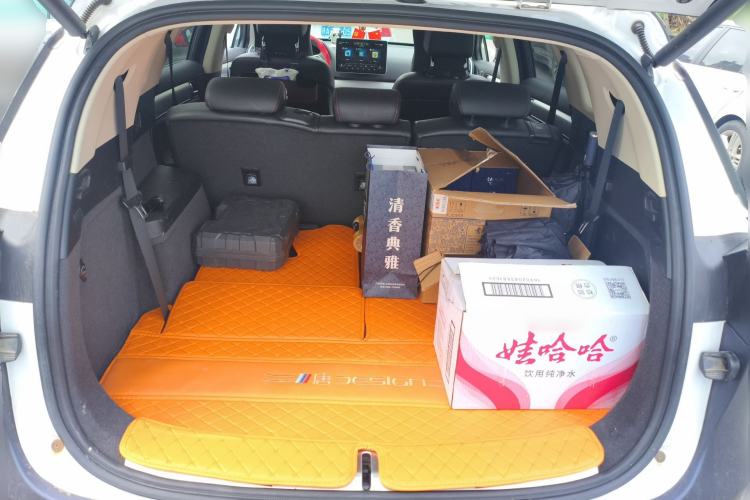 Used BYD Tang New Energy 2019 EV600 Two-Wheel Drive Smart Connectivity Deluxe Model Trunk