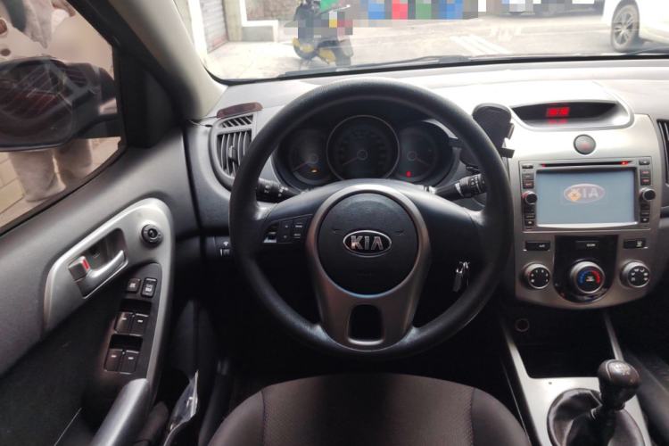 Used Kia Forte 2012 1.6L MT GL Commemorative Edition Steering Wheel