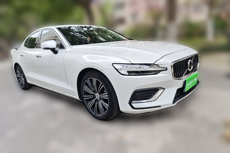 Used Volvo S60 2021 T4 Zhiyuan Luxury Edition
