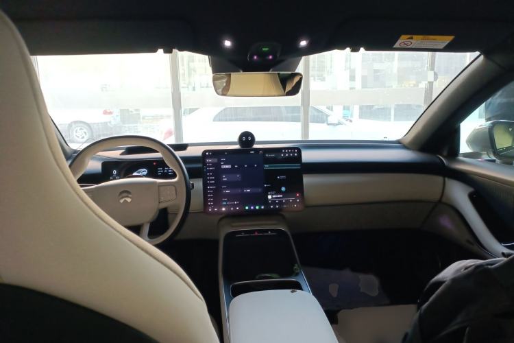 Used Nio ET5T 2025 75 kWh Touring Interior 2