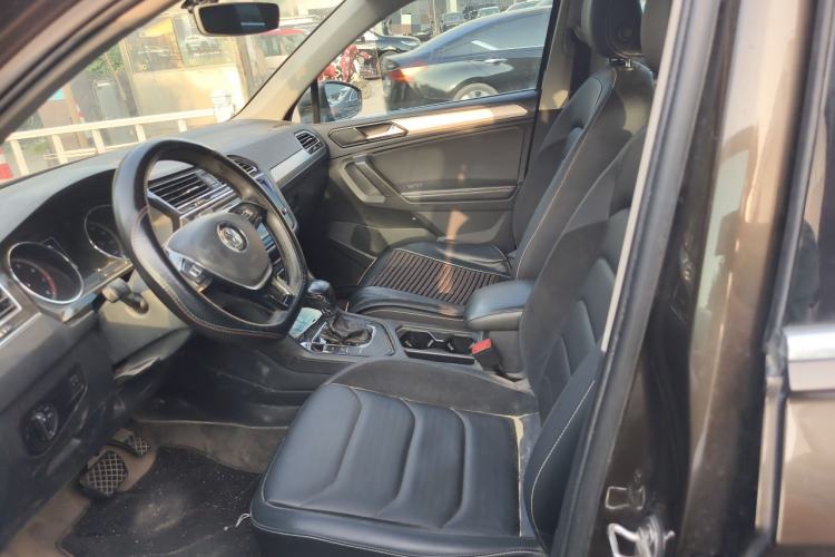 Used Volkswagen Tiguan L 2017 330TSI Automatic Two-Wheel Drive Luxury Edition
