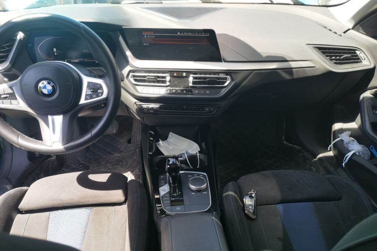 Used BMW 2 Series 2021 225i Four-Door Coupe M Sport Night Edition Center Console