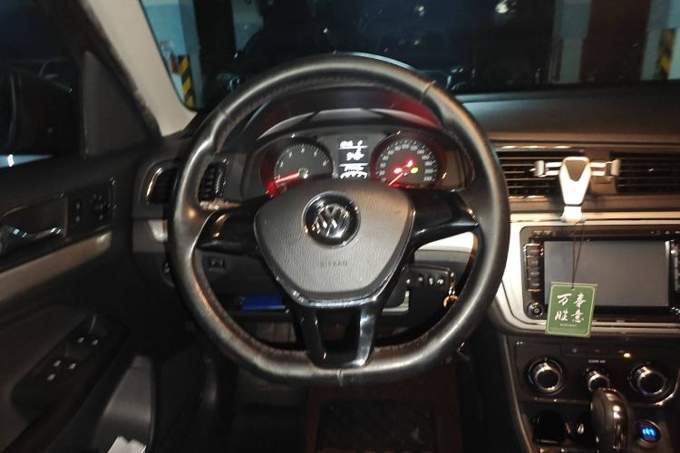 Used Volkswagen Gran Lavida 2015 230TSI DSG Comfort Edition
