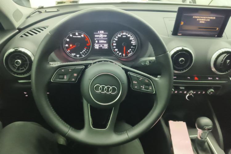 Used Audi A3 2019 Limousine 35 TFSI Fashion Edition China V standard
