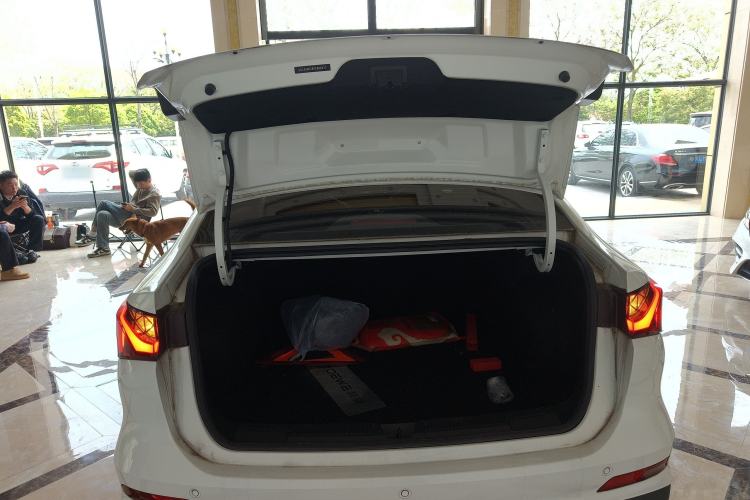 Used Roewe i5 2023 1.5L CVT Luxury Edition Trunk