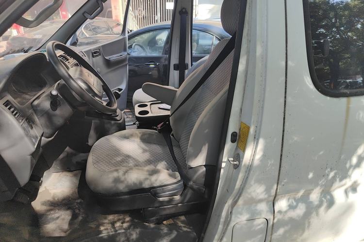 Used Jinbei Express 2017 2.0L Standard Version V19
