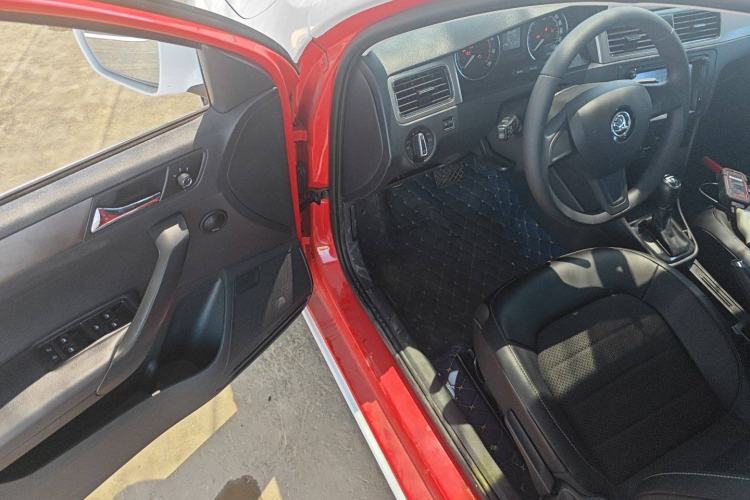 Used Skoda Rapid Spaceback 2016 Revised 1.6L Automatic Chuanxing Version